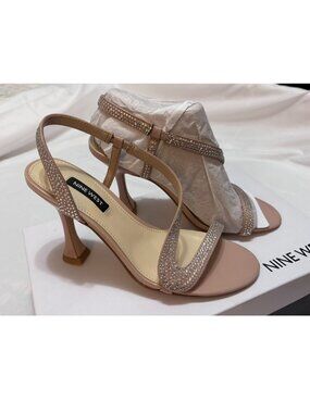 Nine West Immal5 Light Natural Rhinestone Slingback Heels Size 6.5M New in Box